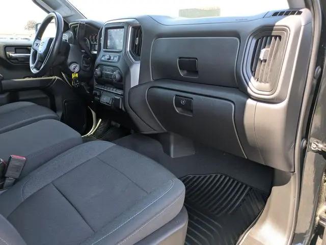 2022 Chevrolet Silverado 1500 4WD Crew Cab Short Bed Custom