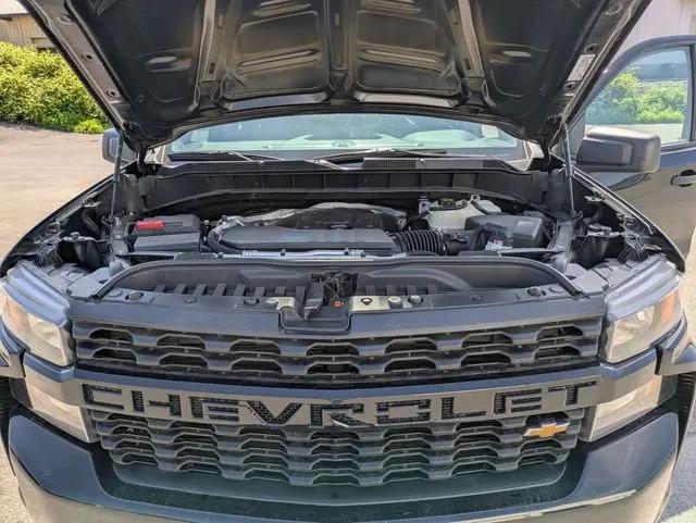 2022 Chevrolet Silverado 1500 4WD Crew Cab Short Bed Custom