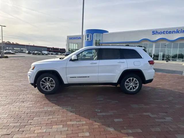 2022 Jeep Grand Cherokee Laredo E 4x2