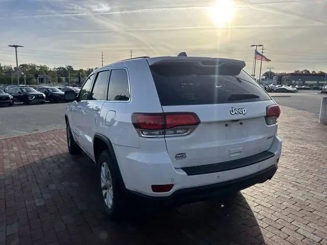 2022 Jeep Grand Cherokee Laredo E 4x2