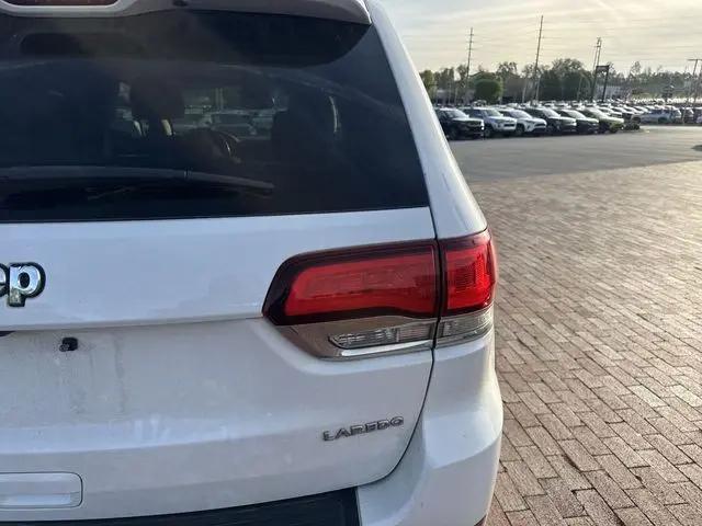 2022 Jeep Grand Cherokee Laredo E 4x2