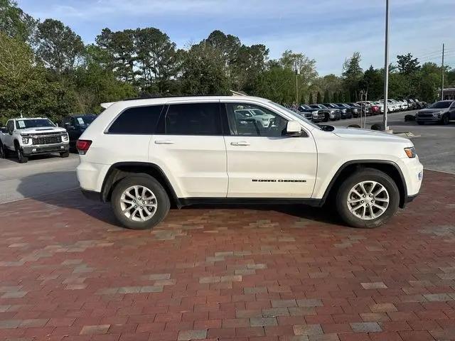 2022 Jeep Grand Cherokee Laredo E 4x2