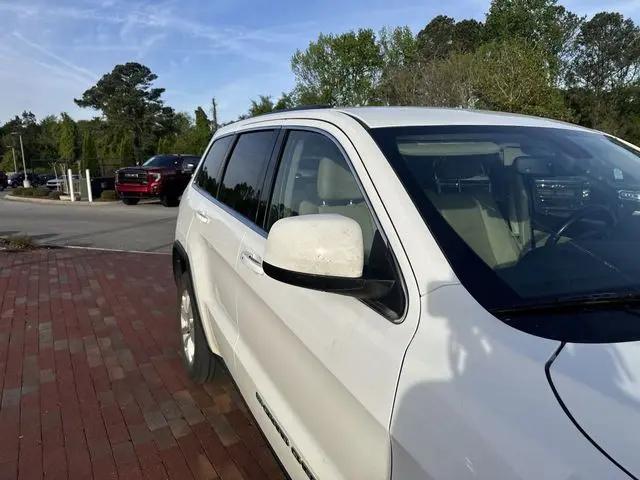 2022 Jeep Grand Cherokee Laredo E 4x2
