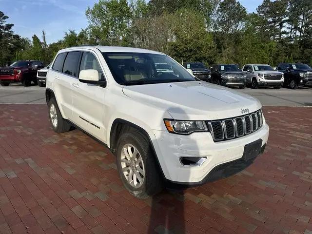 2022 Jeep Grand Cherokee Laredo E 4x2