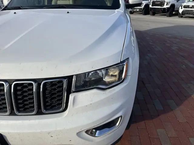2022 Jeep Grand Cherokee Laredo E 4x2