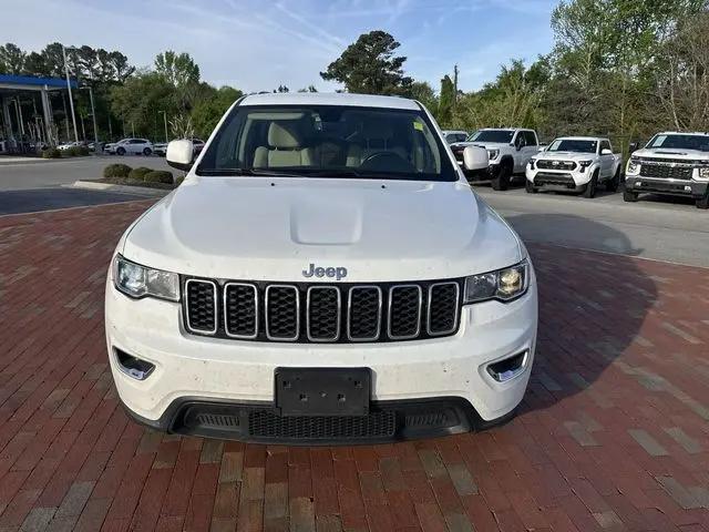 2022 Jeep Grand Cherokee Laredo E 4x2