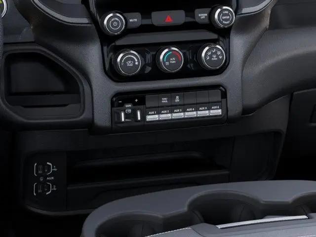 2026 Ram 2500 Tradesman Crew Cab 4x2 8 Box