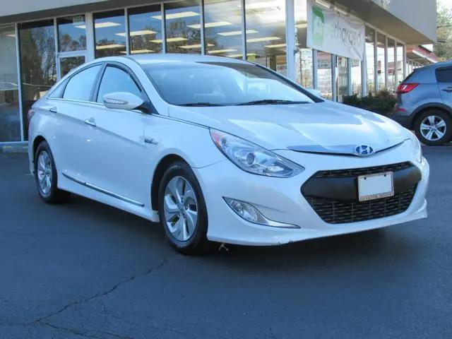 2013 Hyundai Sonata Hybrid Hybrid Base for sale in Fairfax, VA