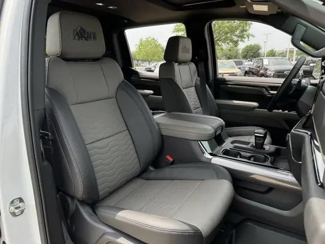 2026 Chevrolet Silverado 1500 4WD Crew Cab Short Bed ZR2