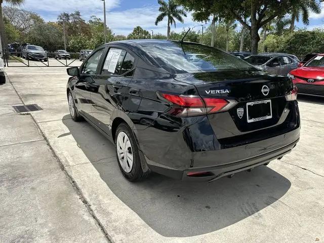 2025 Nissan Versa 1.6 S