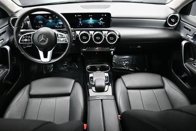 2020 Mercedes-Benz A 220 A 220