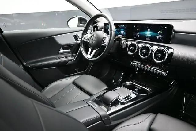 2020 Mercedes-Benz A 220 A 220
