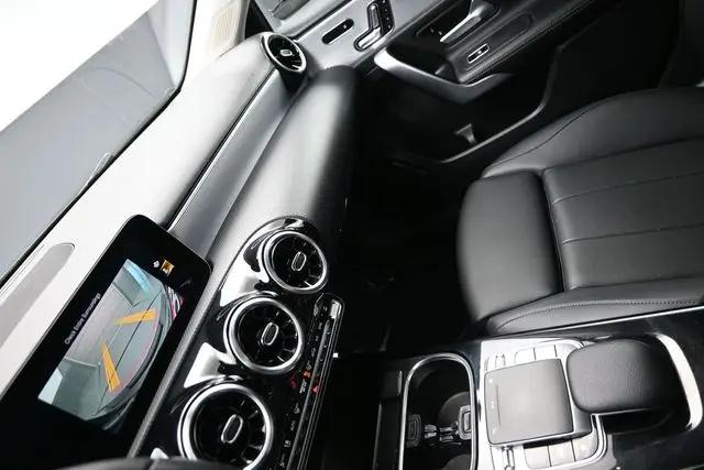 2020 Mercedes-Benz A 220 A 220