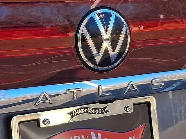 2024 Volkswagen Atlas Cross Sport 2.0T SE w/Technology