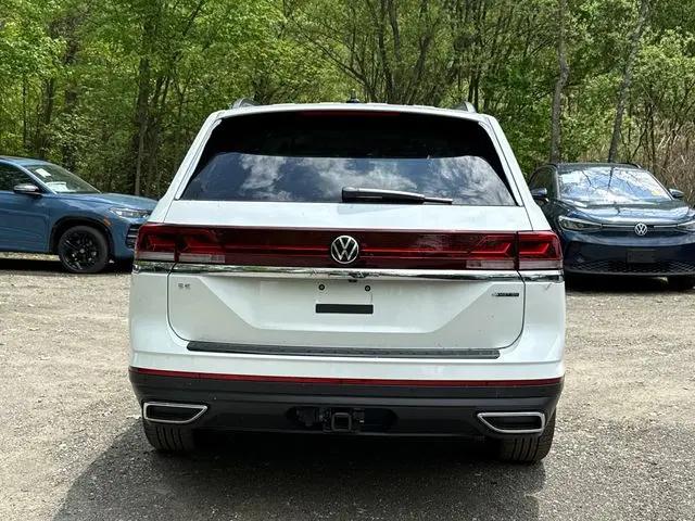 2026 Volkswagen Atlas SE with Technology
