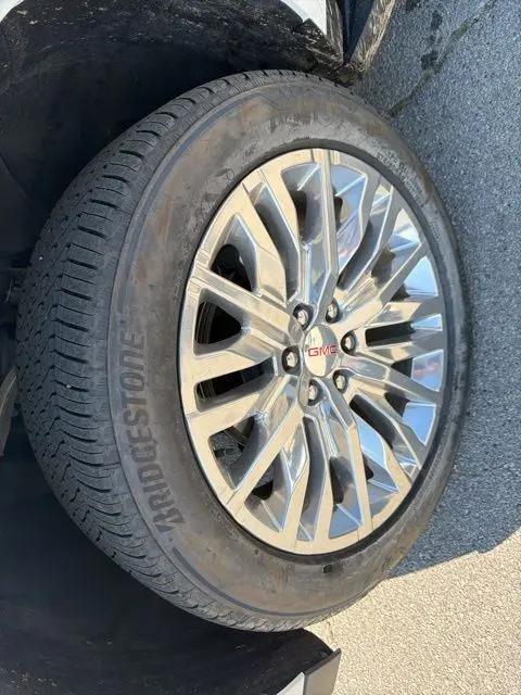 2023 GMC Yukon 2WD SLT