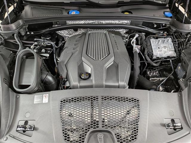 2026 Porsche Macan AWD