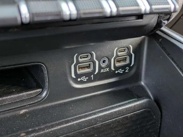 2021 Ram 1500 Big Horn Crew Cab 4x4 5'7" Box