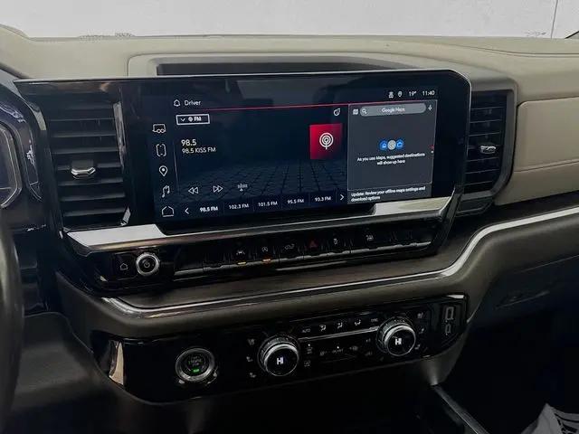 2024 GMC Sierra 1500 4WD Crew Cab Short Box SLT