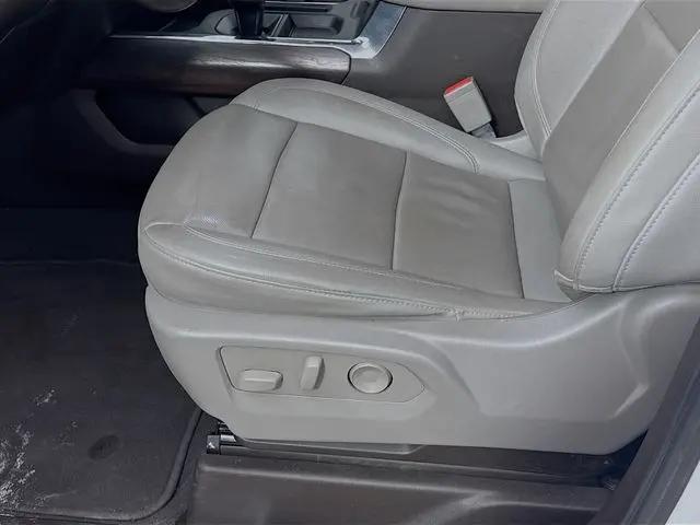 2024 GMC Sierra 1500 4WD Crew Cab Short Box SLT