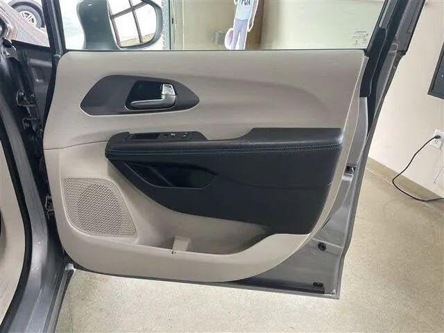2021 Chrysler Pacifica Touring