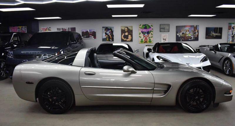 2000 Chevrolet Corvette Base