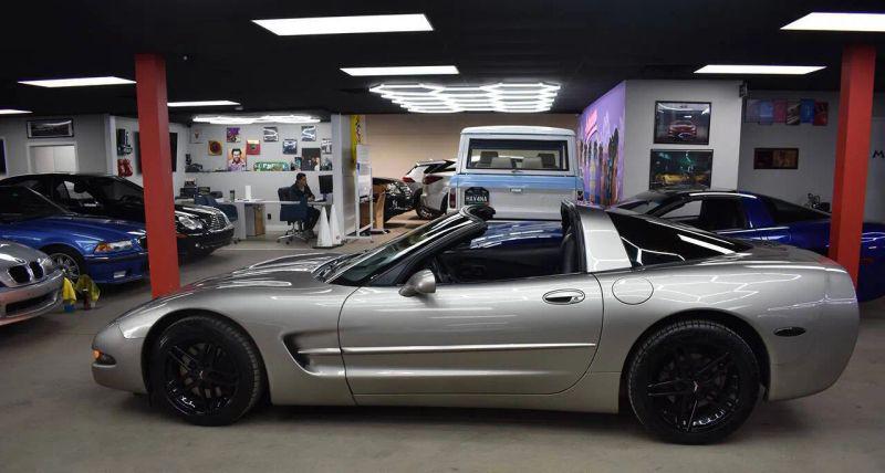 2000 Chevrolet Corvette Base