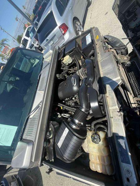2005 HUMMER H2 Base