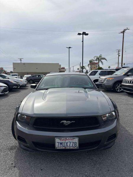 2011 Ford Mustang V6