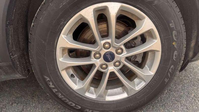 2022 Ford Escape SE