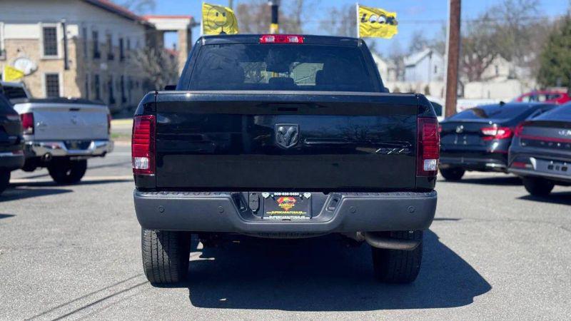 2022 Ram 1500 Classic Warlock Crew Cab 4x4 5'7" Box