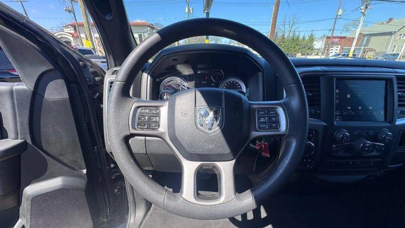 2022 Ram 1500 Classic Warlock Crew Cab 4x4 5'7" Box