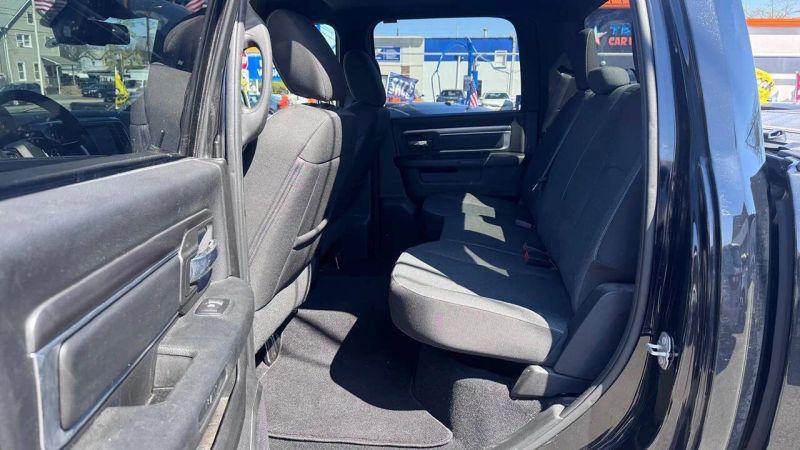 2022 Ram 1500 Classic Warlock Crew Cab 4x4 5'7" Box