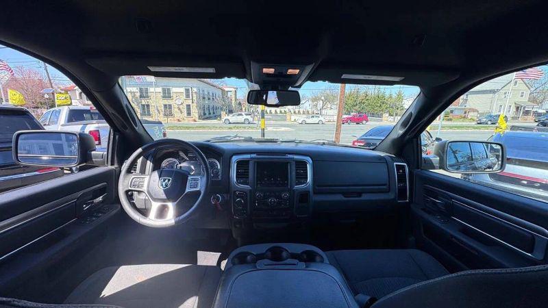 2022 Ram 1500 Classic Warlock Crew Cab 4x4 5'7" Box