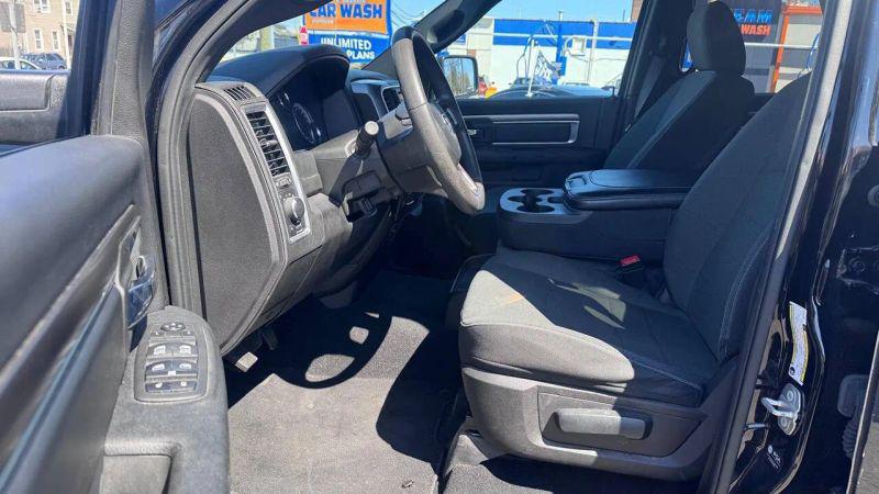 2022 Ram 1500 Classic Warlock Crew Cab 4x4 5'7" Box