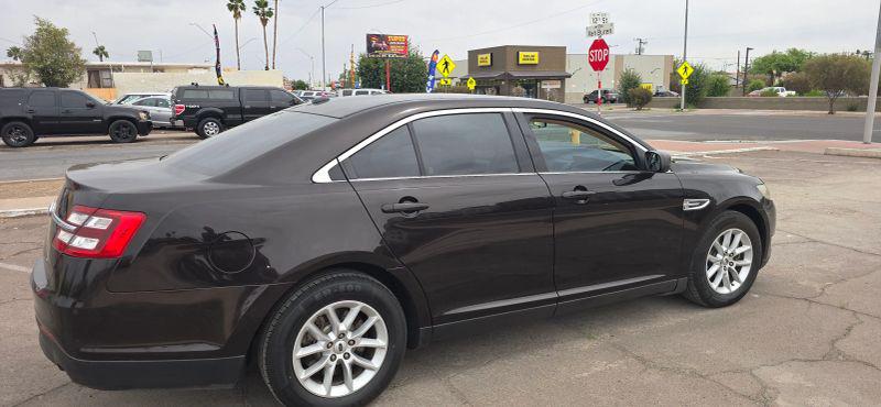 2014 Ford Taurus SE