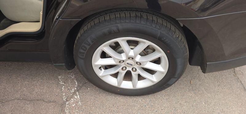 2014 Ford Taurus SE