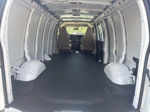2026 GMC Savana Cargo 2500 Extended Wheelbase, Work Van, RWD