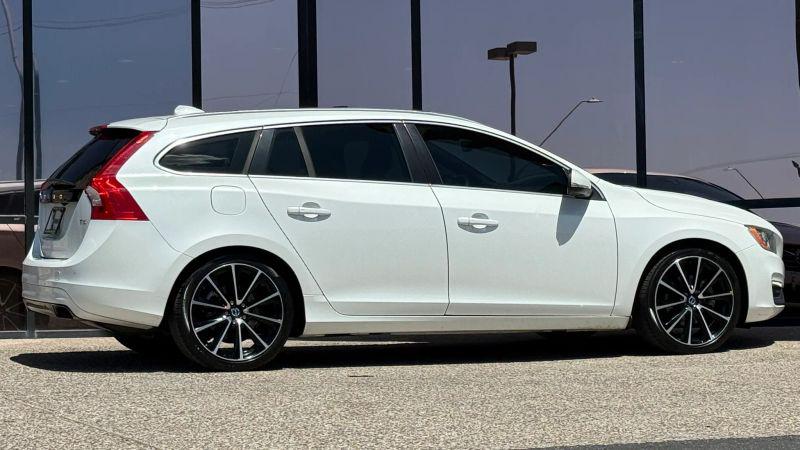 2016 Volvo V60 T5 Drive-E Premier