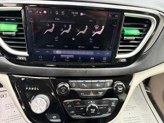 2022 Chrysler Pacifica Touring L