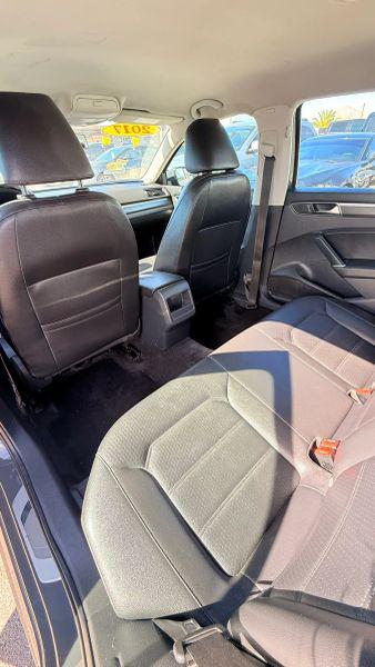 2017 Volkswagen Passat 1.8T R-Line