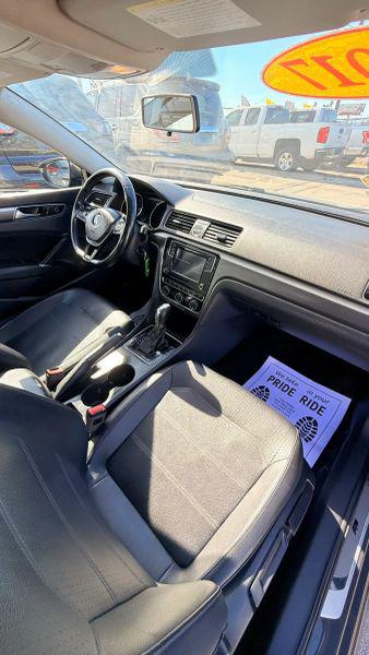 2017 Volkswagen Passat 1.8T R-Line