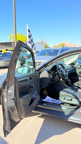 2017 Volkswagen Passat 1.8T R-Line