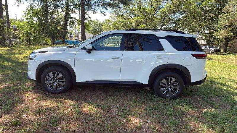 2022 Nissan Pathfinder SV 4WD