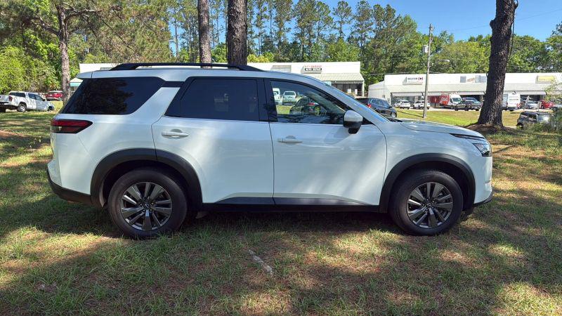 2022 Nissan Pathfinder SV 4WD