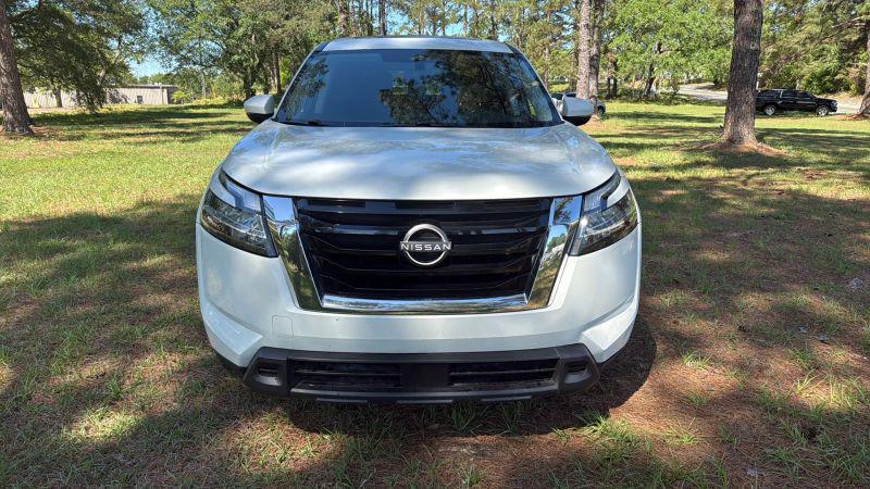 2022 Nissan Pathfinder SV 4WD