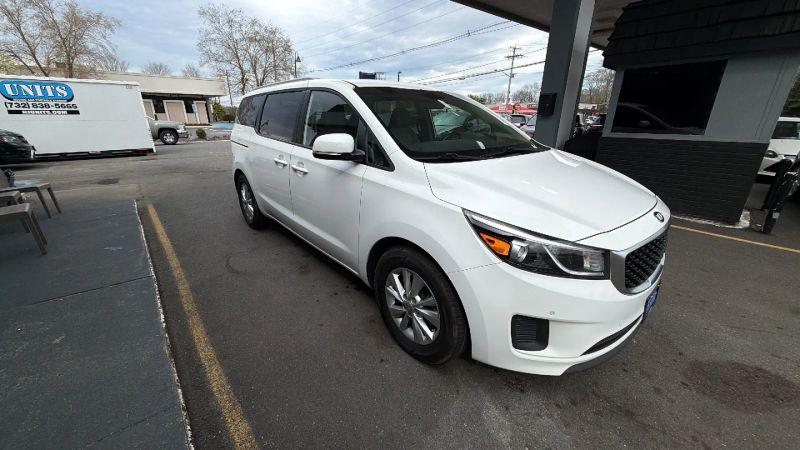 2017 Kia Sedona LX