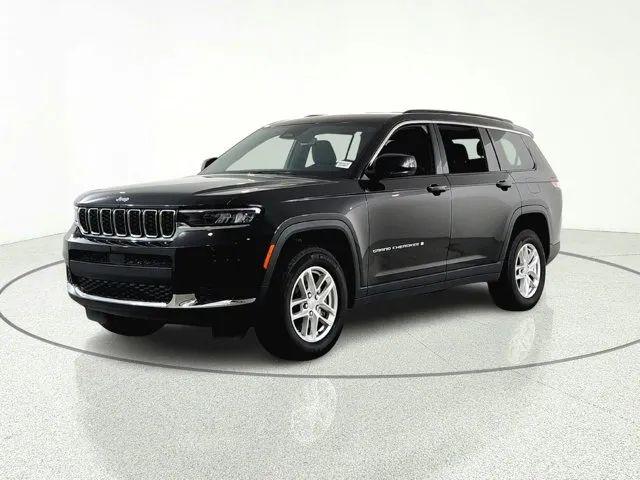 2024 Jeep Grand Cherokee L Laredo 4x2
