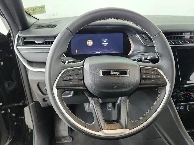 2024 Jeep Grand Cherokee L Laredo 4x2