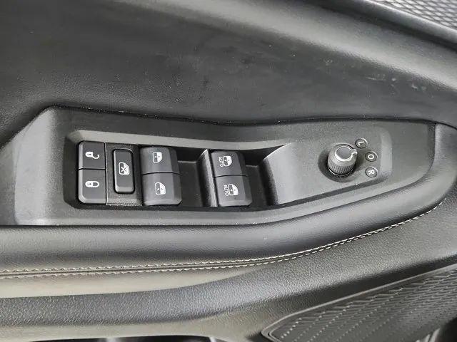 2024 Jeep Grand Cherokee L Laredo 4x2